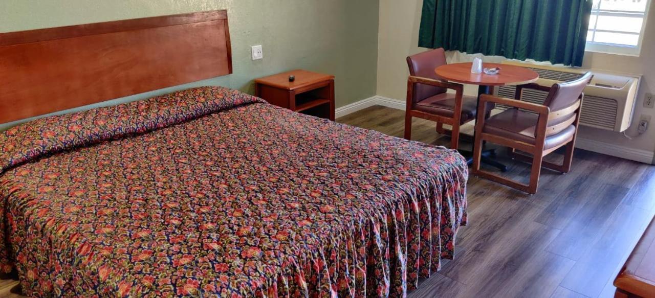 Classic Motel Anaheim Bagian luar foto